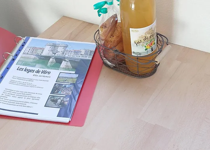 Les Loges De Vero Duplex , Neuf Classe 3 Etoiles - Garage Velo Et Moto - Parking Prive - 1 Et Un Canape Convertible - Gere Par Prestazen'services Apartmán Thierville-sur-Meuse